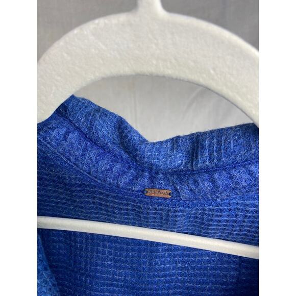 Free People Feel It Around Blue Button Down High Low Shirt Top Size XS - Picture 5 of 11